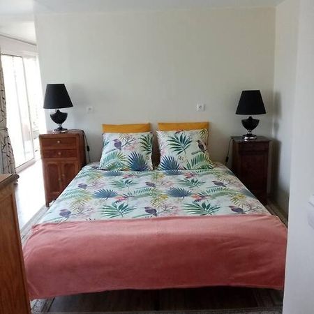 Chalet Pour Deux Personnes Saint-Pierre-du-Lorouer Bagian luar foto