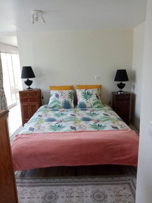 Chalet Pour Deux Personnes Saint-Pierre-du-Lorouer Bagian luar foto